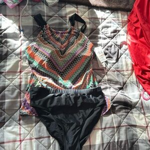 Jantzen size 10 tank top swim wear with black bottoms